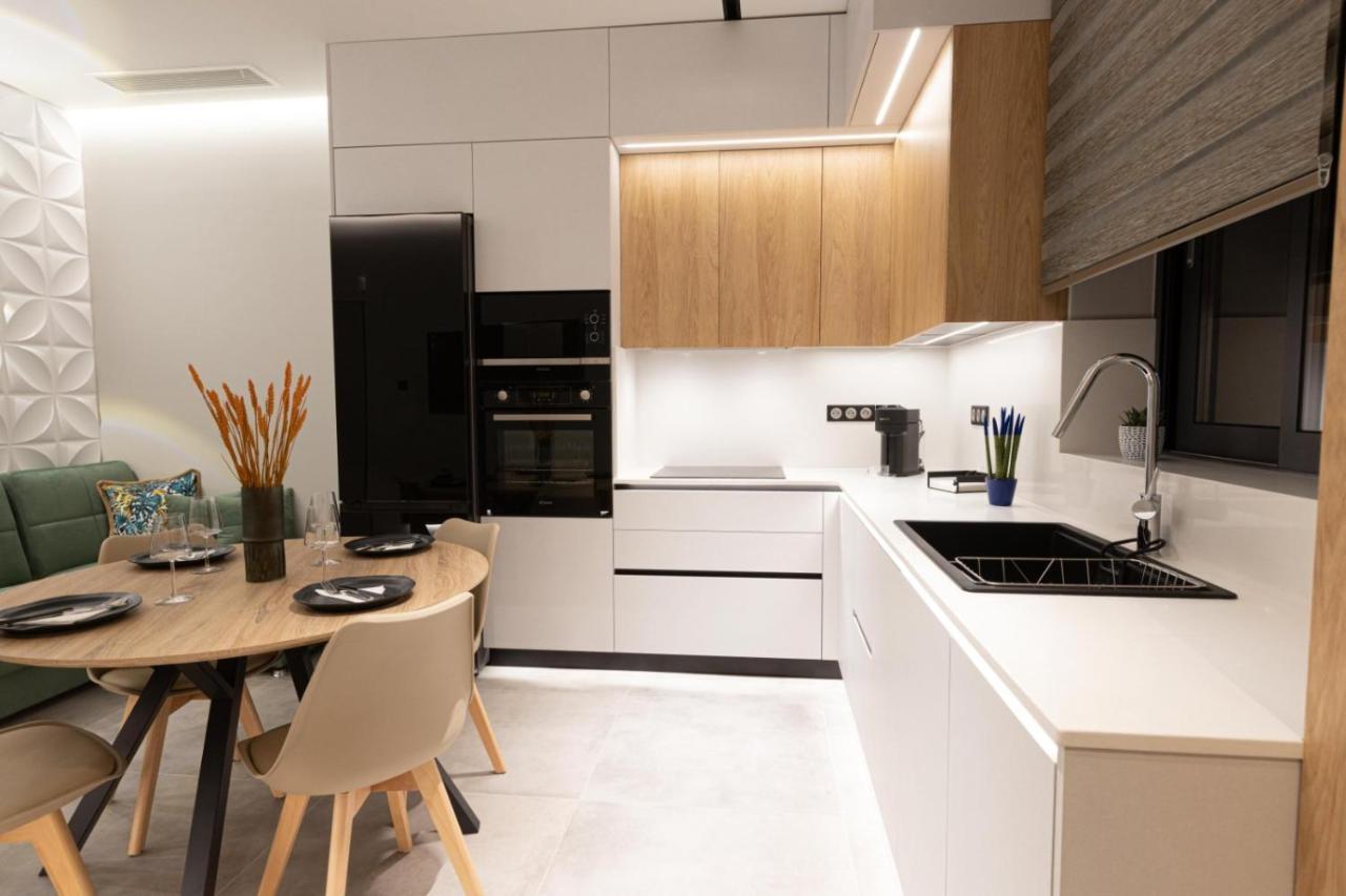 Billmar Luxury Apartment In The Center Of Gytheio Exterior foto