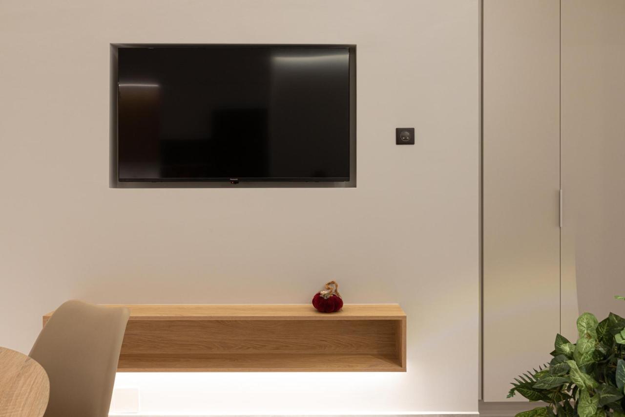 Billmar Luxury Apartment In The Center Of Gytheio Exterior foto
