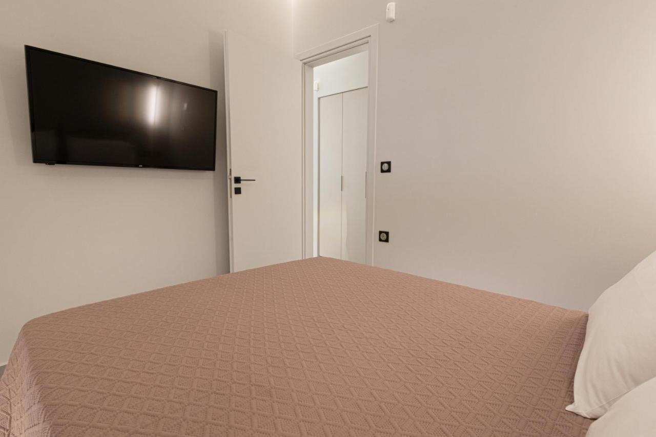 Billmar Luxury Apartment In The Center Of Gytheio Exterior foto
